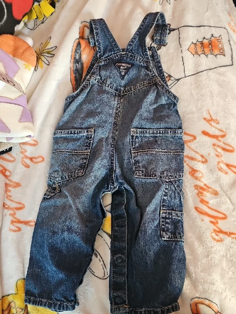 OshKosh B'gosh Navy Denim Label Detail